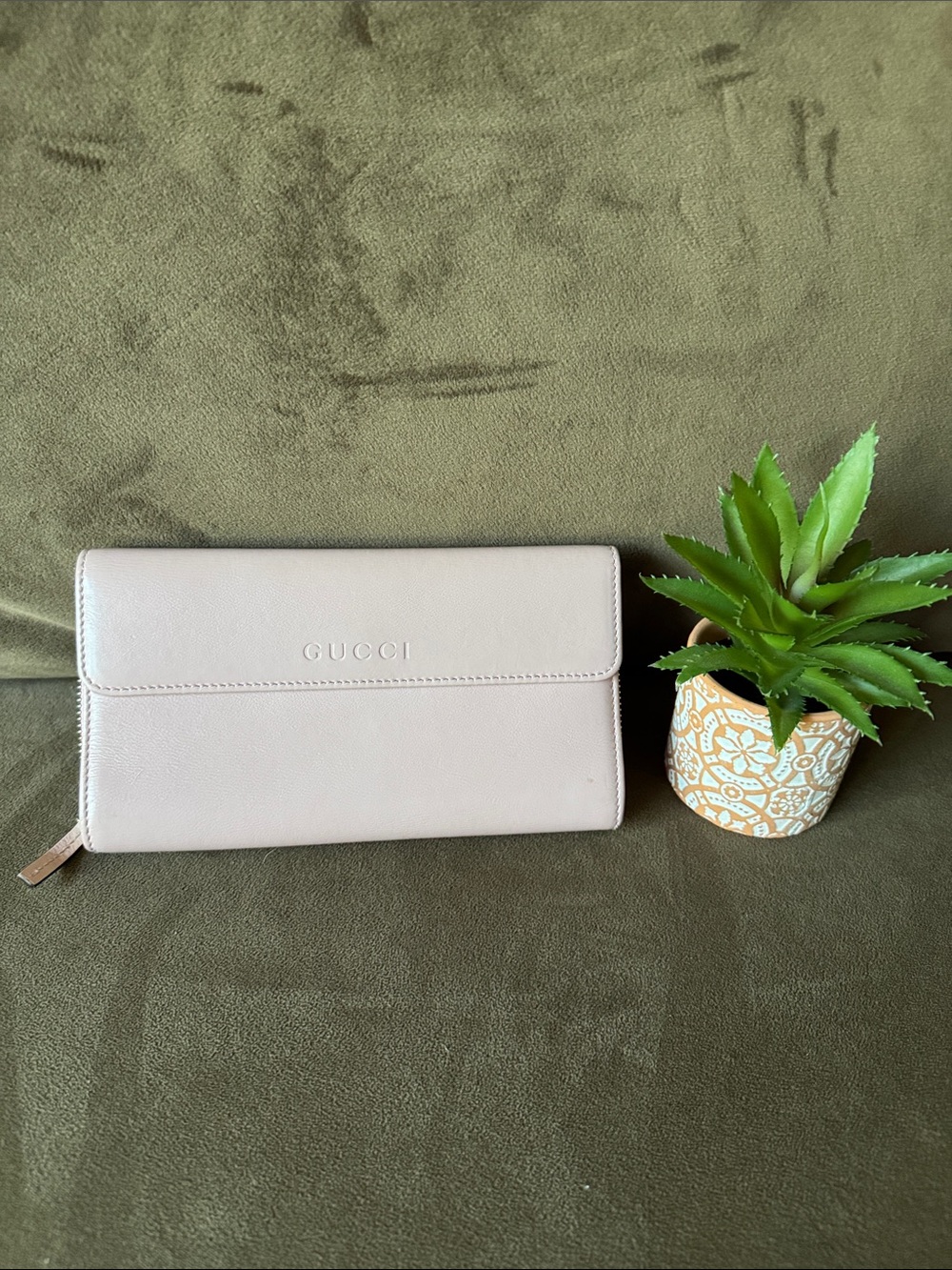 Gucci Pale Pink Leather Continental Zip Wallet
